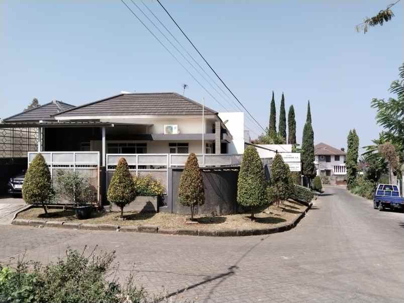 dijual rumah setiabudhi regency