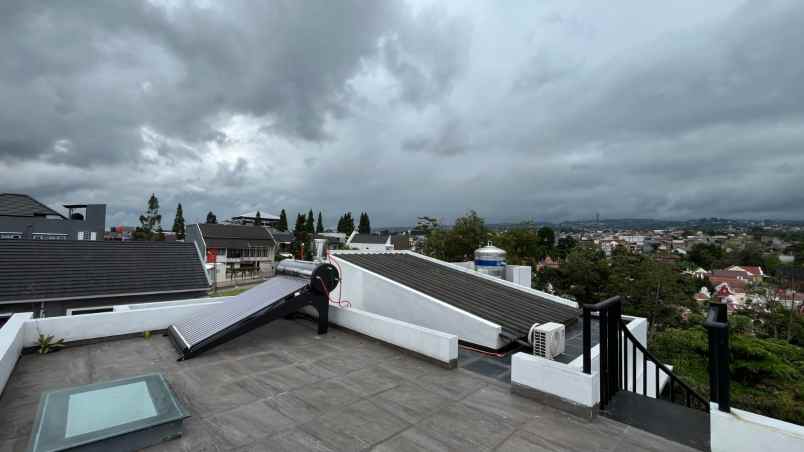 dijual rumah setra regency ciwaruga polban