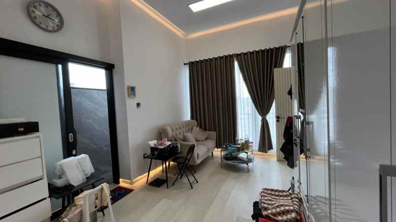 dijual rumah setra regency ciwaruga polban