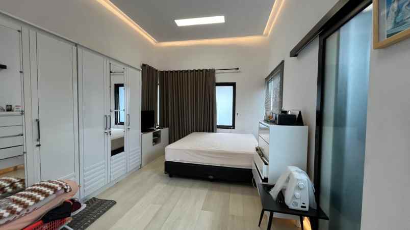dijual rumah setra regency ciwaruga polban
