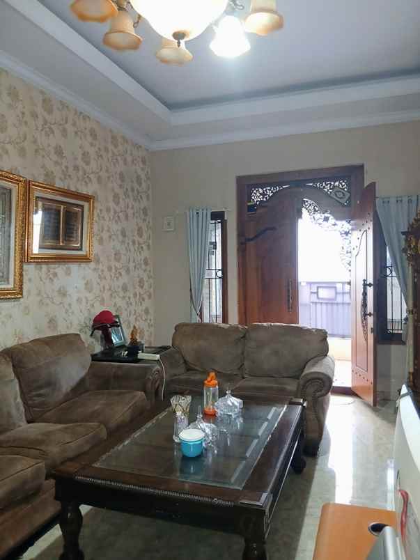 dijual rumah setu indah