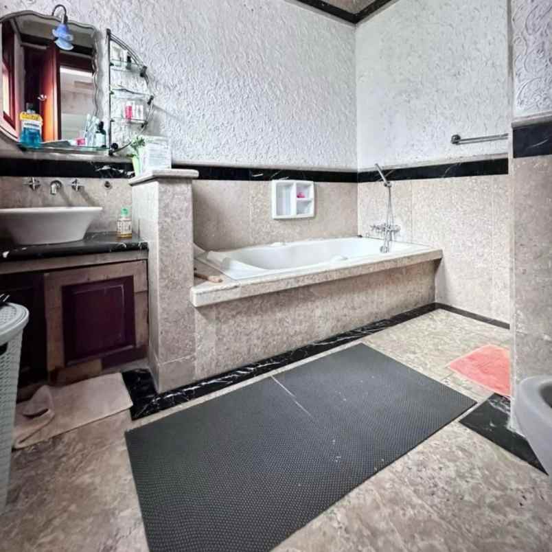 dijual rumah siap huni di cempaka putih jakarta pusat