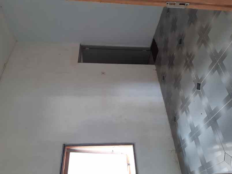 dijual rumah siap huni di desa dukuh mencek sukorambi