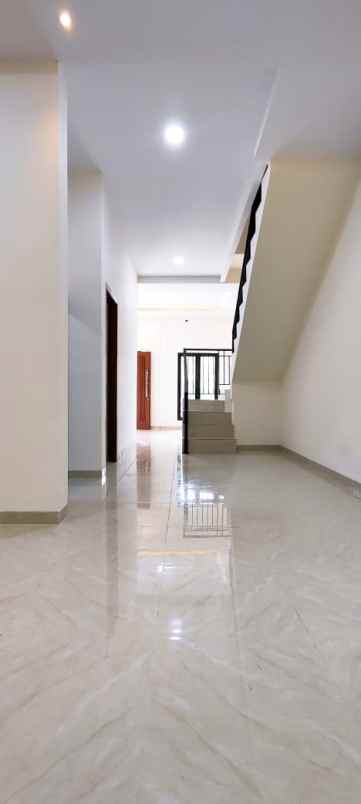 dijual rumah siap huni di kelapa lilin jakarta utara