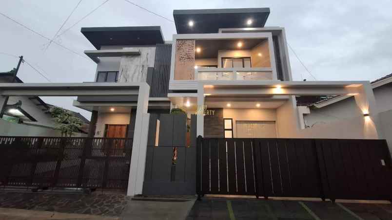 dijual rumah sinduharjo
