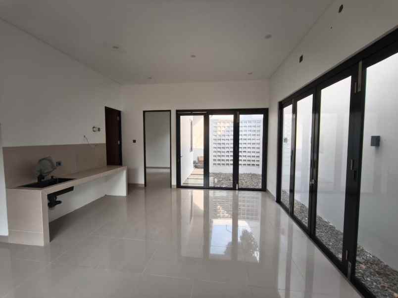 dijual rumah ssktor 9 bintaro jaya