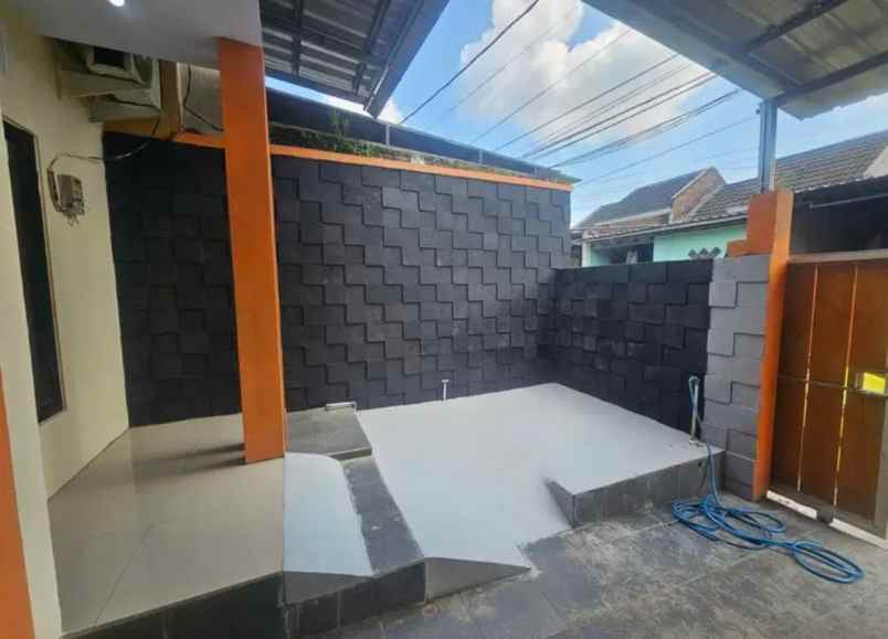dijual rumah sumbersari