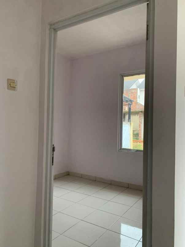 dijual rumah talaga bestari tangerang