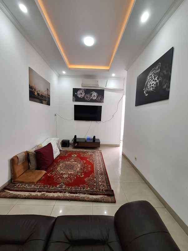 dijual rumah taman galaxy bekasi