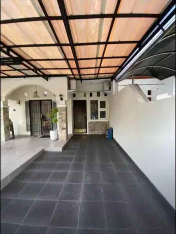 dijual rumah taman harapan baru thb