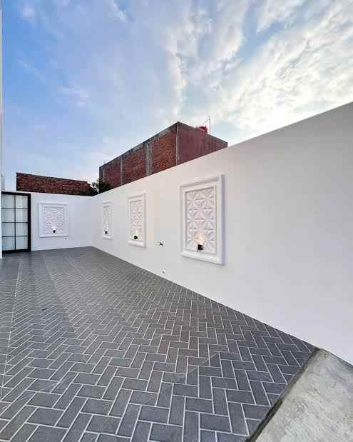 dijual rumah tanah baru