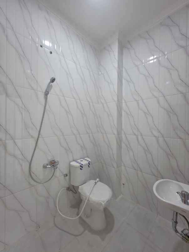 dijual rumah tanjung duren utara grogol