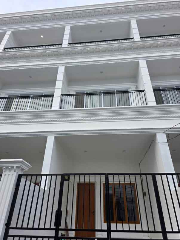 dijual rumah tanjung duren utara grogol