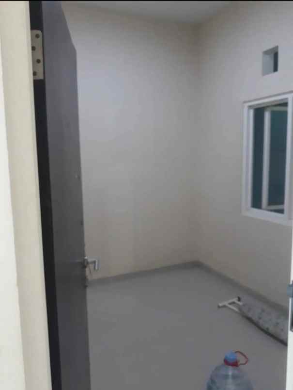 dijual rumah tembalang