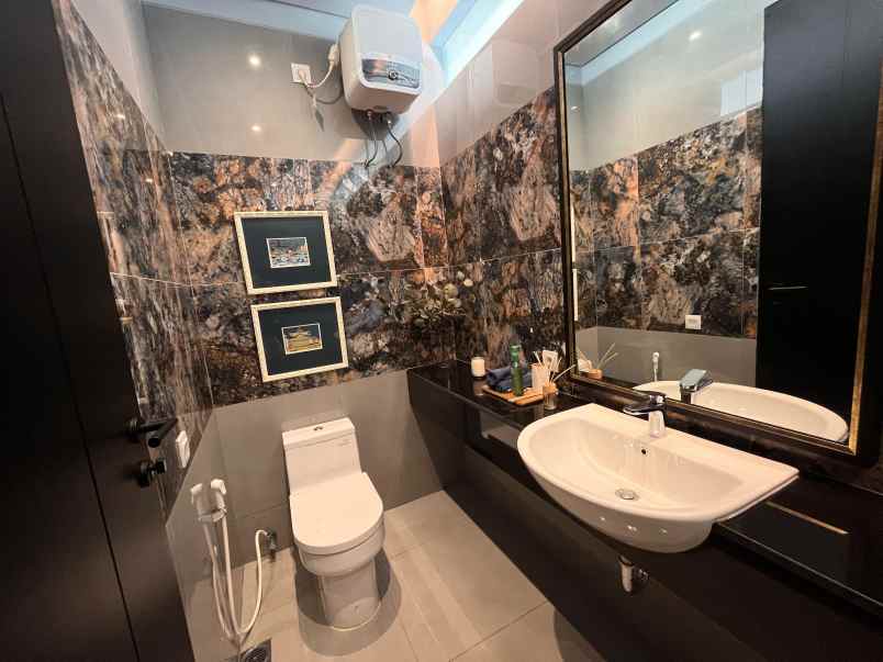 dijual rumah tlogoadi