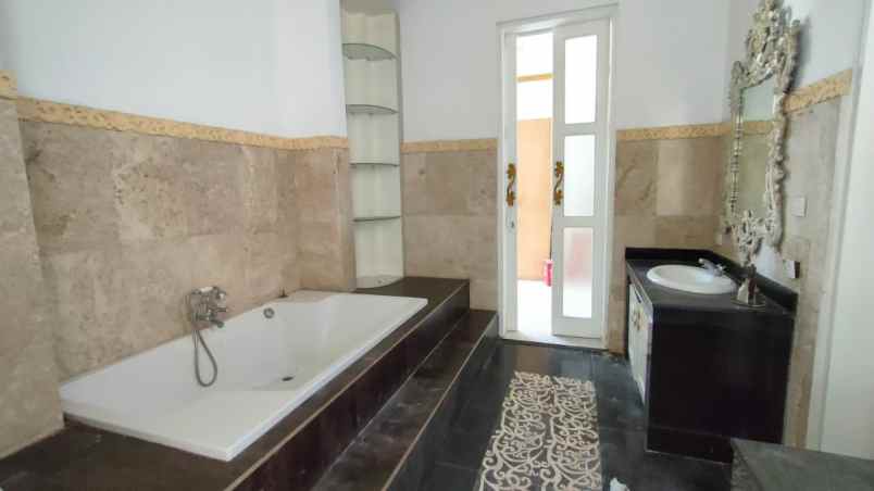 dijual rumah tukad badung