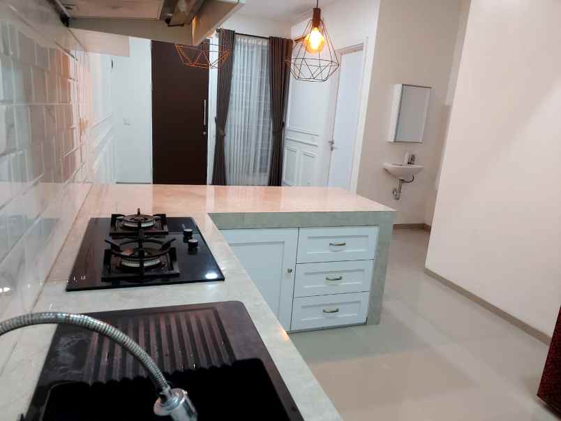 dijual rumah u house bintaro jaya tangerang selatan