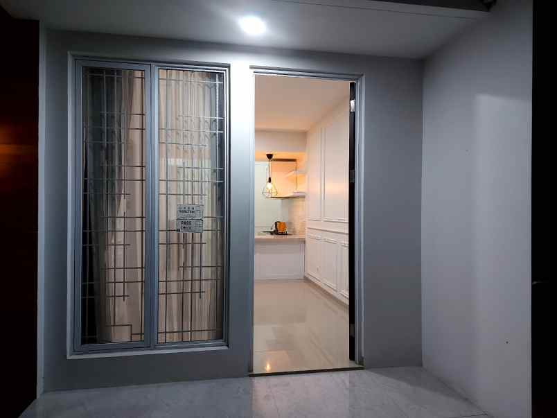 dijual rumah u house bintaro jaya tangerang selatan