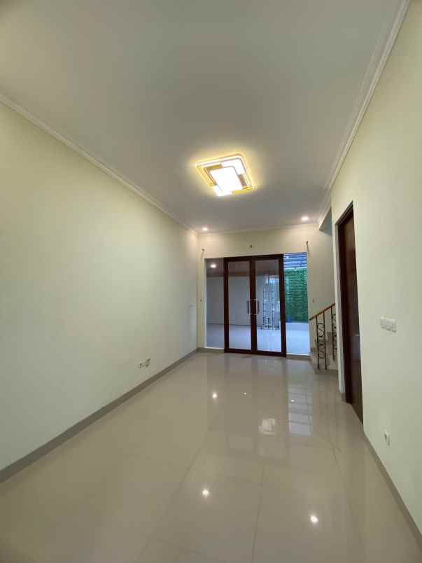 dijual rumah vasana residence