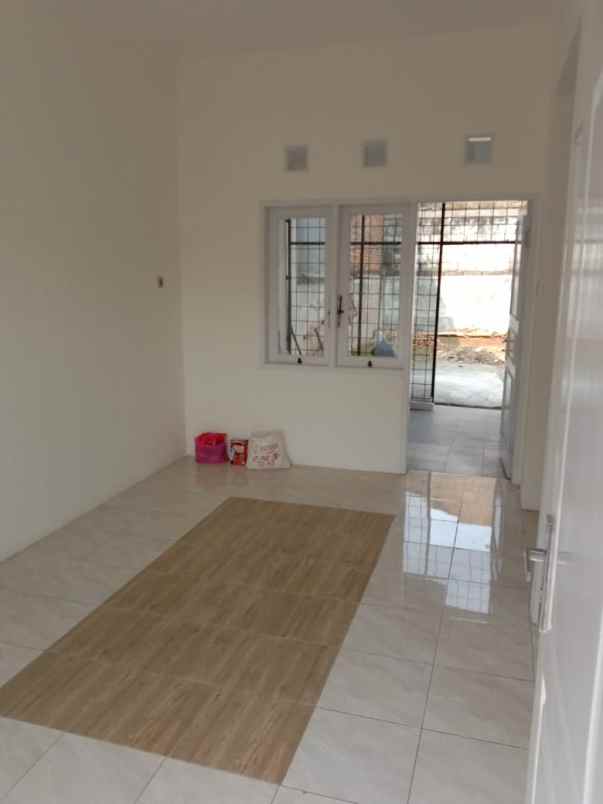 dijual rumah vila inti persada blok b1