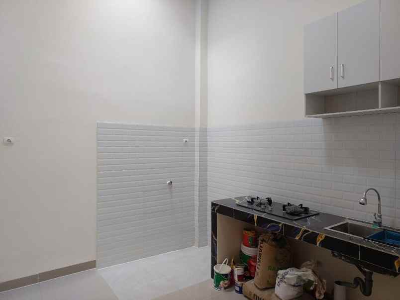 dijual rumah villa gading harapan