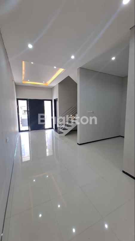 dijual rumah villa kalijudan