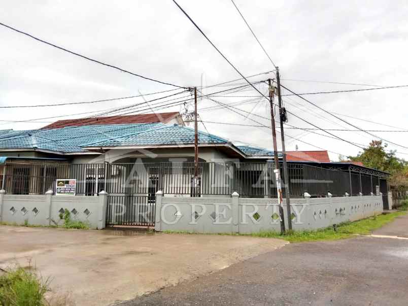 dijual rumah villa tanah mas kota pontianak