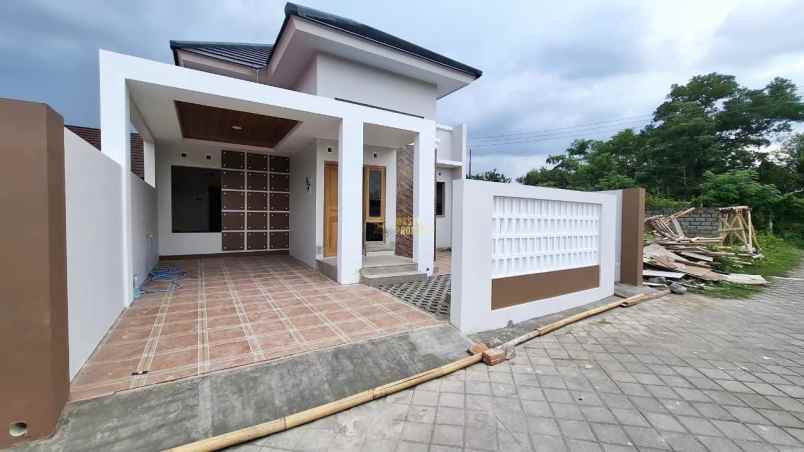 dijual rumah wedomartani kec ngemplak