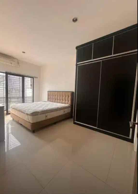 dijual rumah wijaya kusuma duren sawit