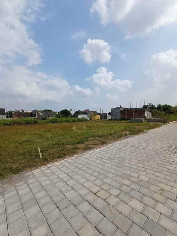 dijual tanah jalan abiyoso