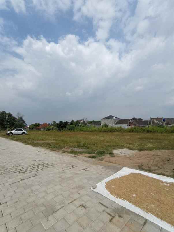 dijual tanah jalan abiyoso