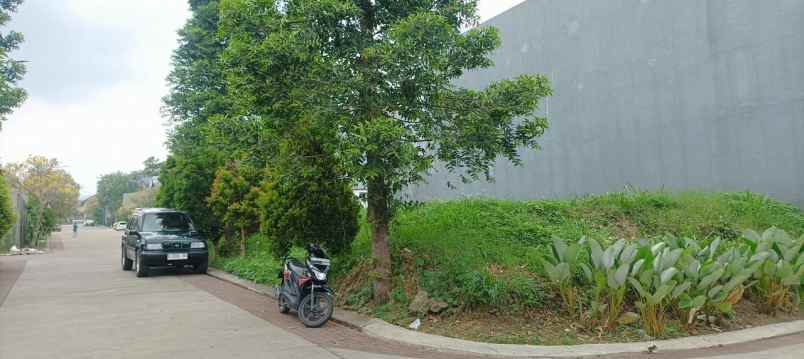 dijual tanah komplek setra duta