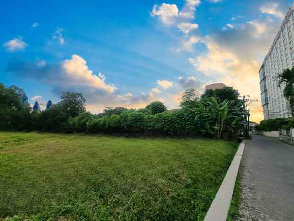 dijual tanah maguwoharjo depok sleman d