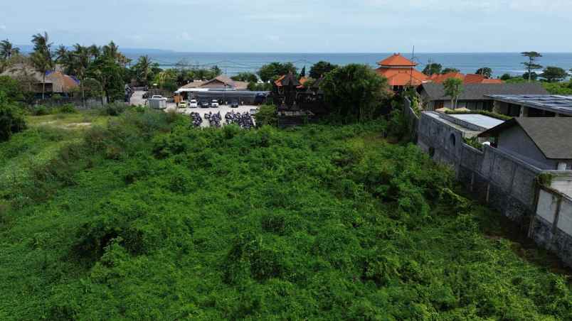 dijual tanah murah depan pantai canggu bali