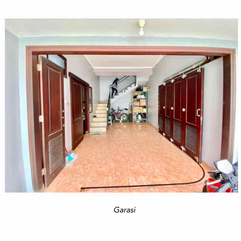 dijual villa bunga sepatu kota malang