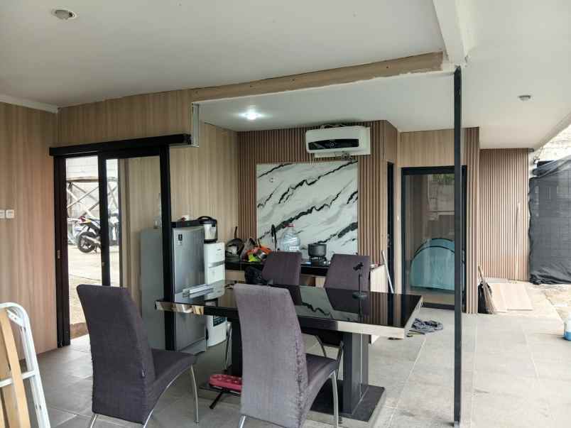 dijual villa cipageran