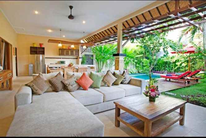 dijual villa dan ruko lokasi seminyak badung bali