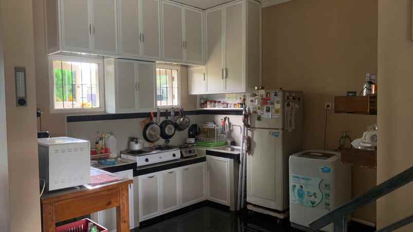 dijual villa eksklusif di batu suasana asri dan sejuk