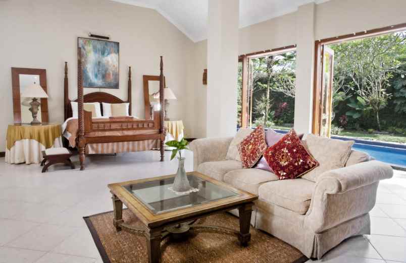 dijual villa harjobinanguun pakem