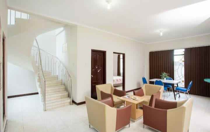 dijual villa kaliurang hargobinangun