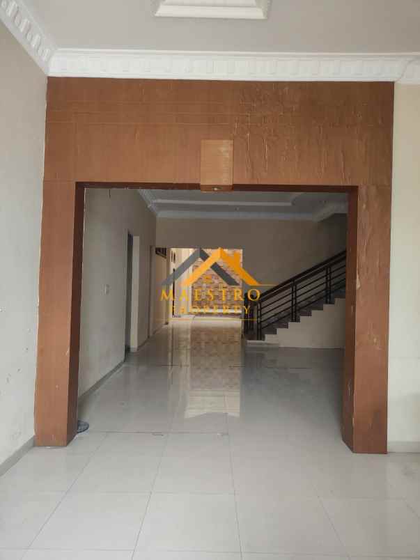 dijual villa komplek cemara asri medan