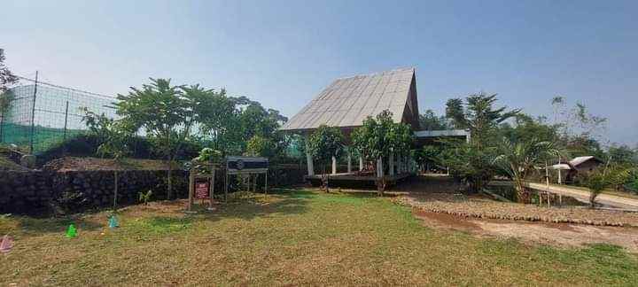 dijual villa margahurip