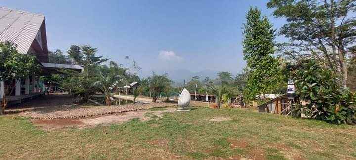 dijual villa margahurip