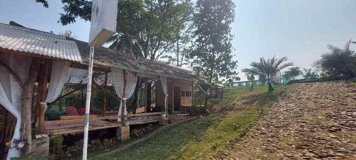 dijual villa margahurip