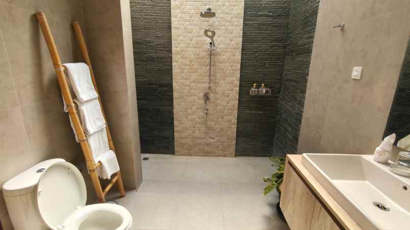 dijual villa ungasan kuta selatan