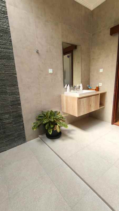 dijual villa ungasan kuta selatan
