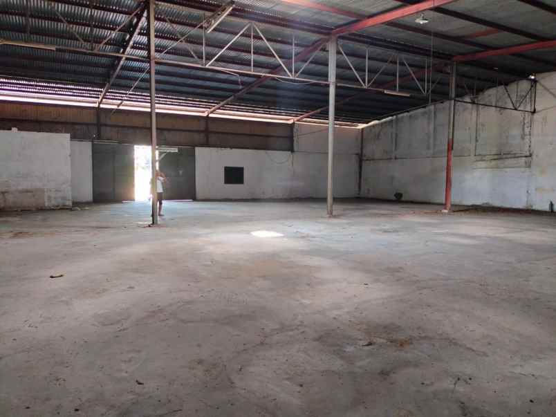 disewakan gudang di masy