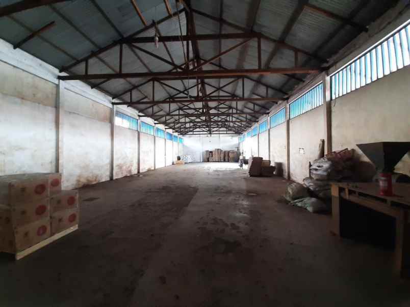 disewakan gudang di medan