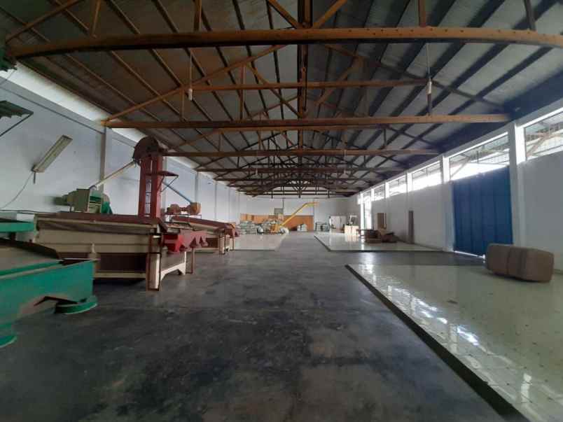 disewakan gudang di medan