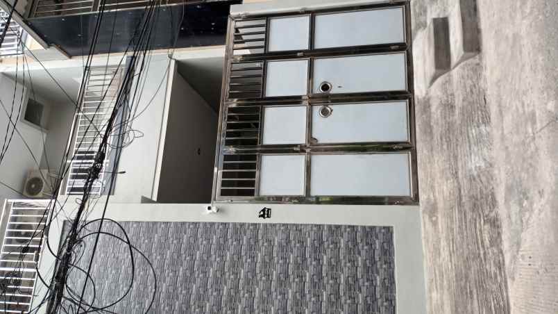 disewakan kamar kost putri teluk gong bangunan baru